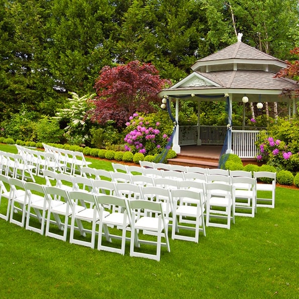 there are various options for wedding & event trailers, including different sizes, designs, and amenities